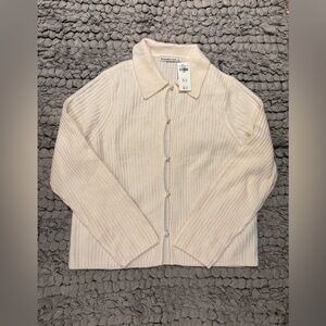 New NWT Abercrombie & Fitch Pearl Button Ribbed and Collared Cardigan